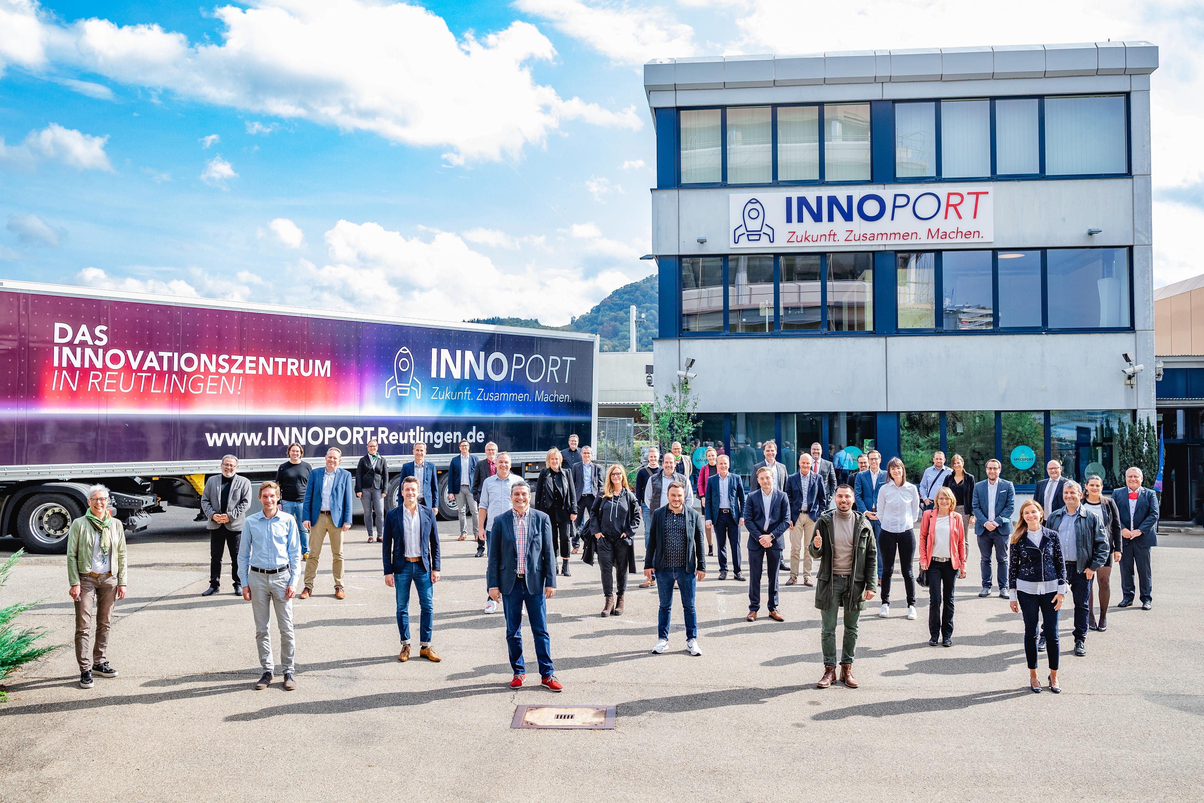 melanie-schneider.com__innoport___partner_gruppenbild
