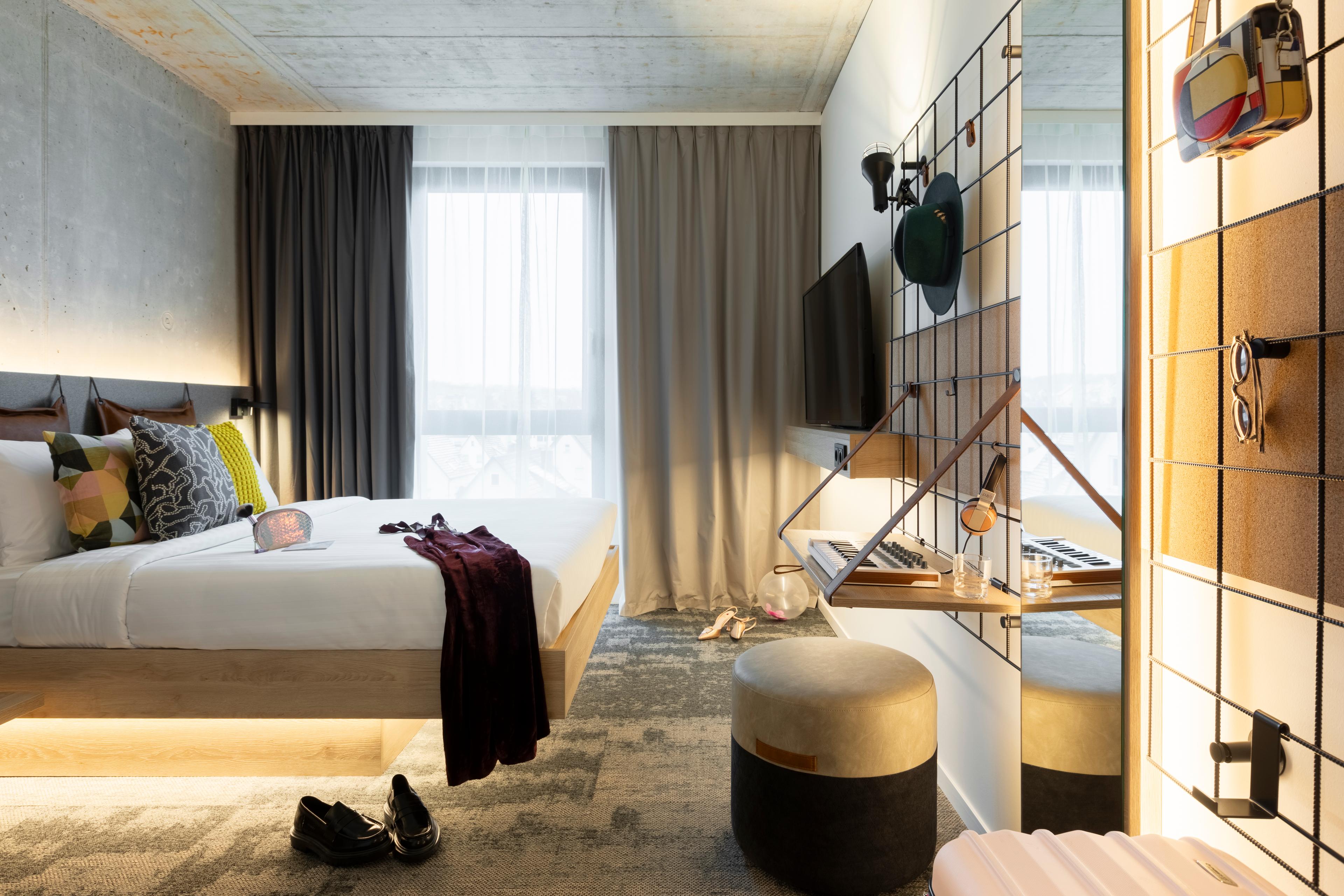 OX_STROO_Guestroom_12r