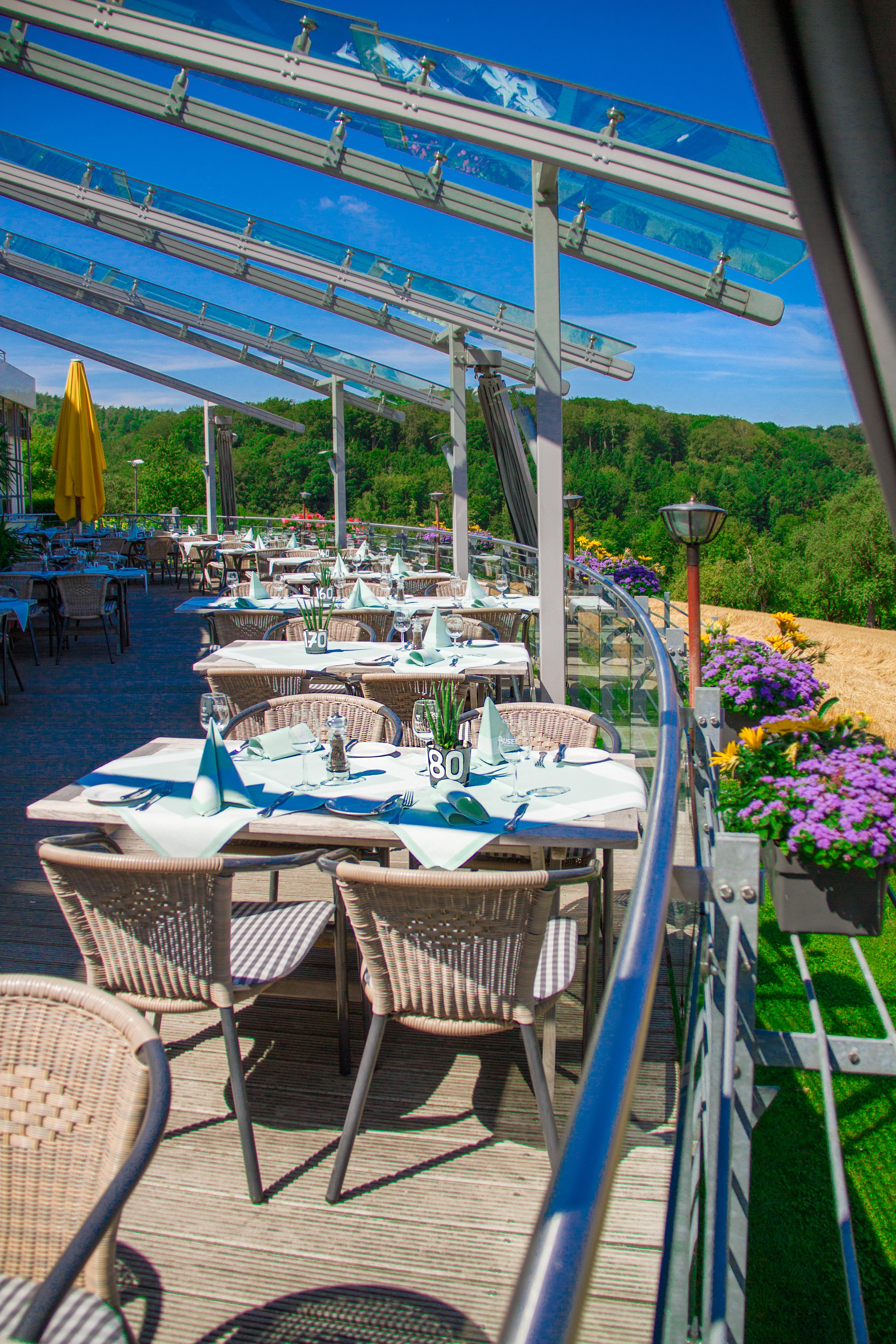 Stausee Hotel_Terrasse a_Q_Gaby Schwanz_20160707